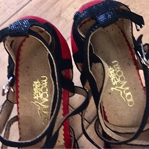 Dramatic Dripping Blood Red Ruby Suede Salsa Shoes Delicate Preloved - Picture 12 of 13